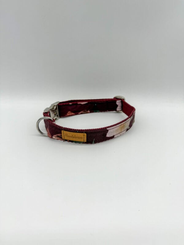 Halsband Große Blumen Bordeaux